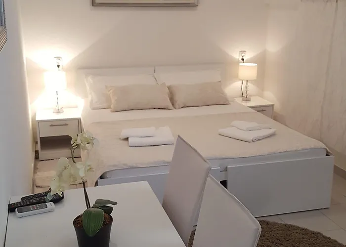 Valentino 3*