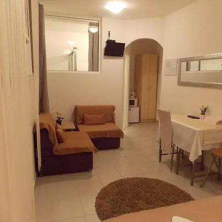 ゲストハウス ルームス バレンチノ スプリト