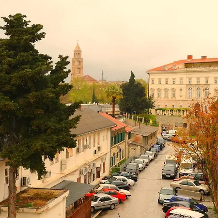 ルームス バレンチノ スプリト