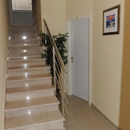 ルームス バレンチノ