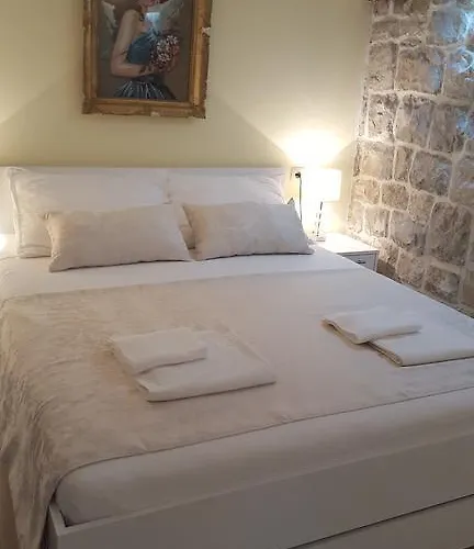 Valentino 3* Σπλιτ