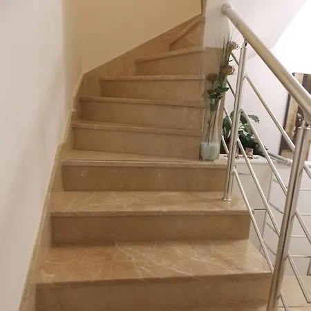 Valentino Split